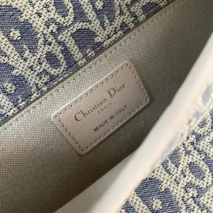 dior-30-montaigne-medium-bag thumbnail 9
