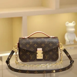 louis-vuitton-lv-monogram-pochette-metis-east-west-bag thumbnail 3