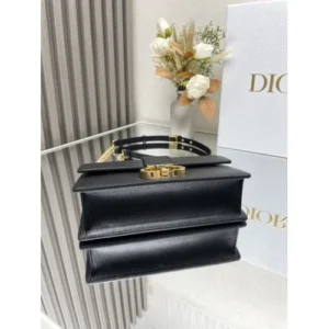 dior-30-montaigne-east-west-bag-with-chain thumbnail 13