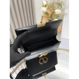 dior-30-montaigne-east-west-bag-with-chain thumbnail 15