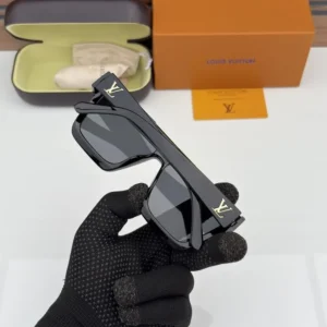 sunglasses-louis-vuitton thumbnail 2