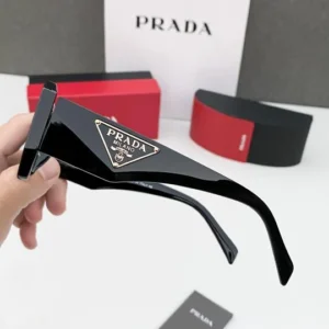 sunglasses-prada thumbnail 5