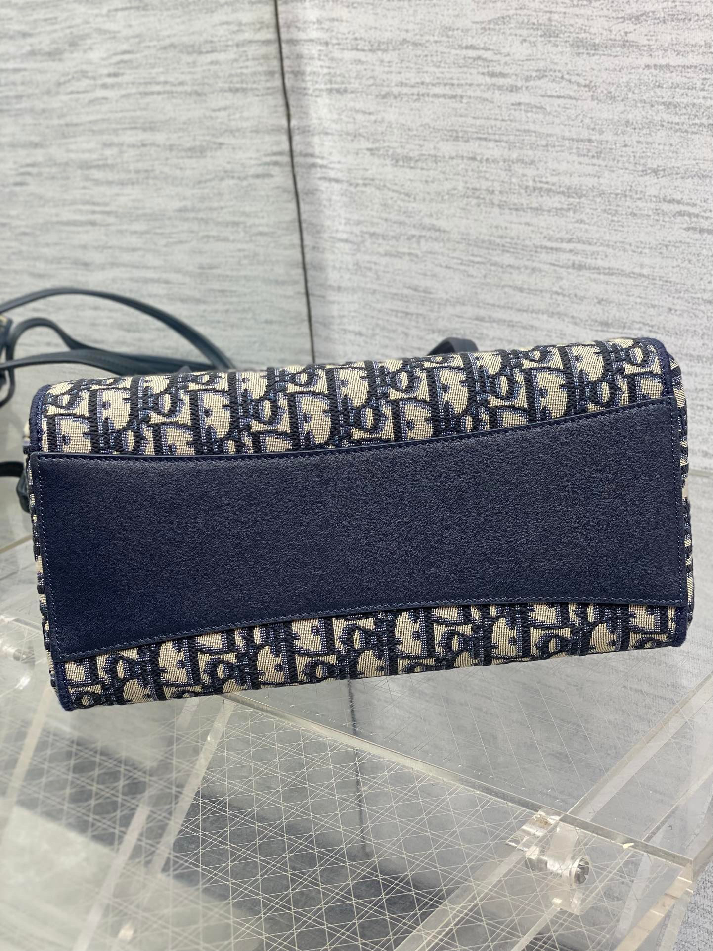 dior-small-shopping-bag-blue-dior-oblique-jacquard thumbnail 5