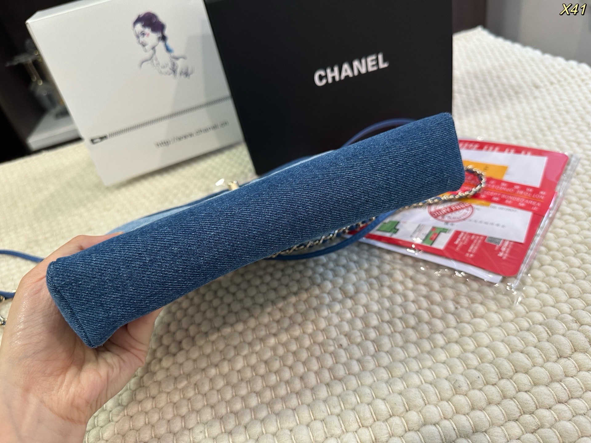 chanel-31-shopping-bag-washed-denim-bag thumbnail 6