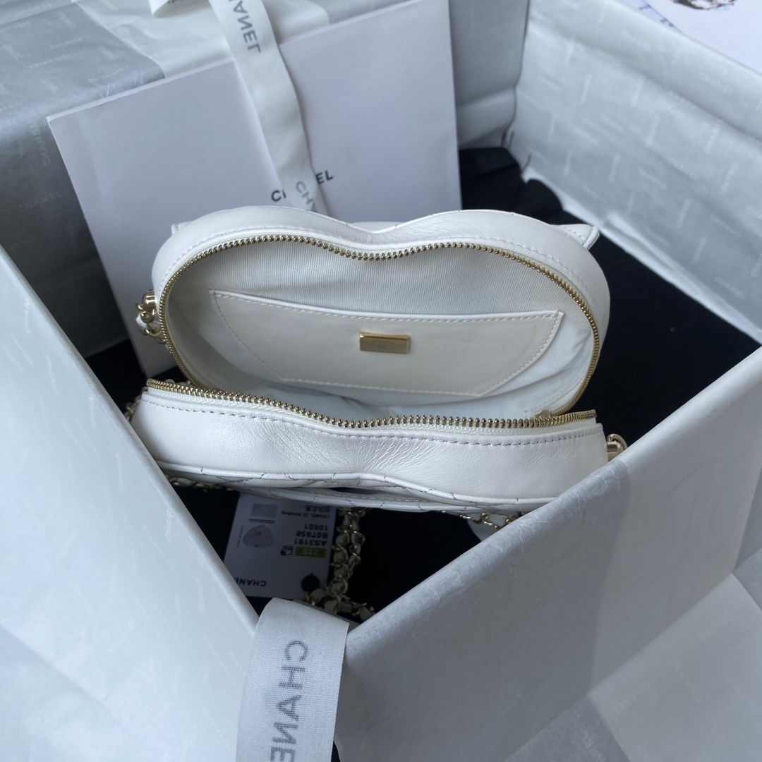 chanel-lambskin-heart-bag-white-bag thumbnail 6