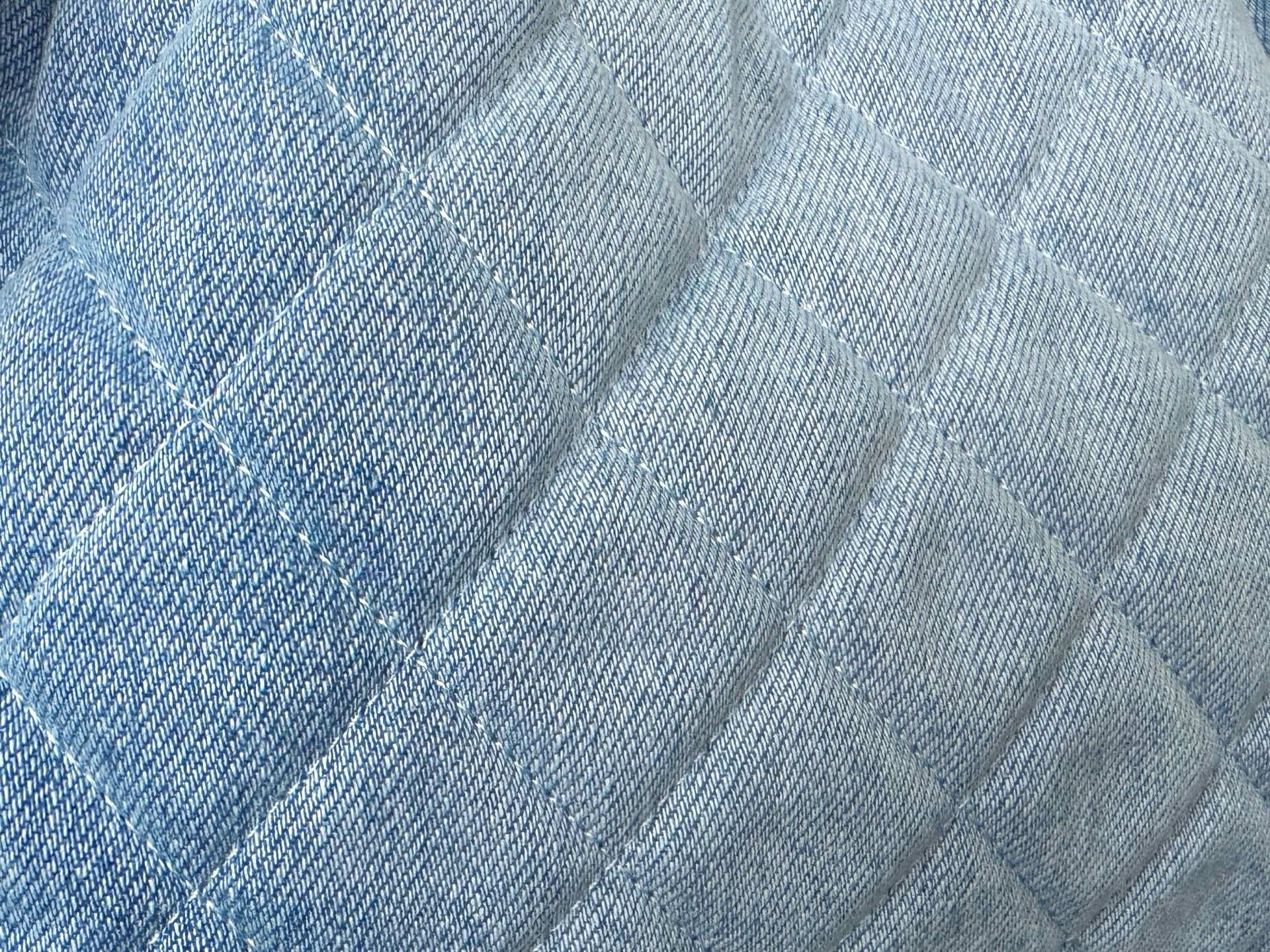 chanel-25-handbag-washed-denim-gold-tone-metal-denim thumbnail 10