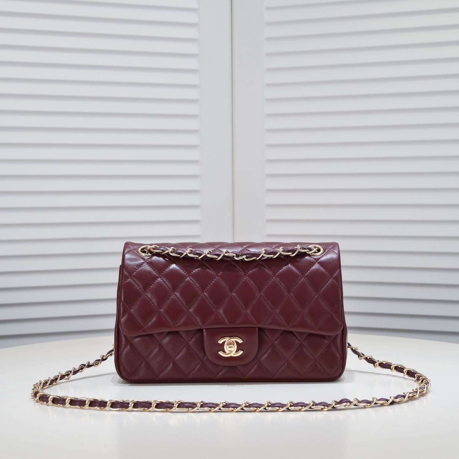 chanel-classic-double-flap-dark-red-golden-hardware thumbnail 4