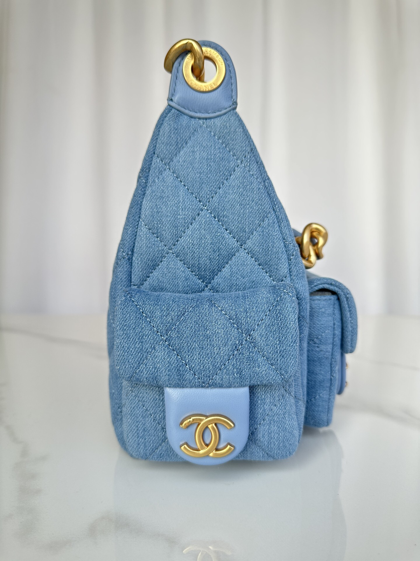 chanel-hobo-washed-denim-and-gold-tone-metal-blue-bag thumbnail 5