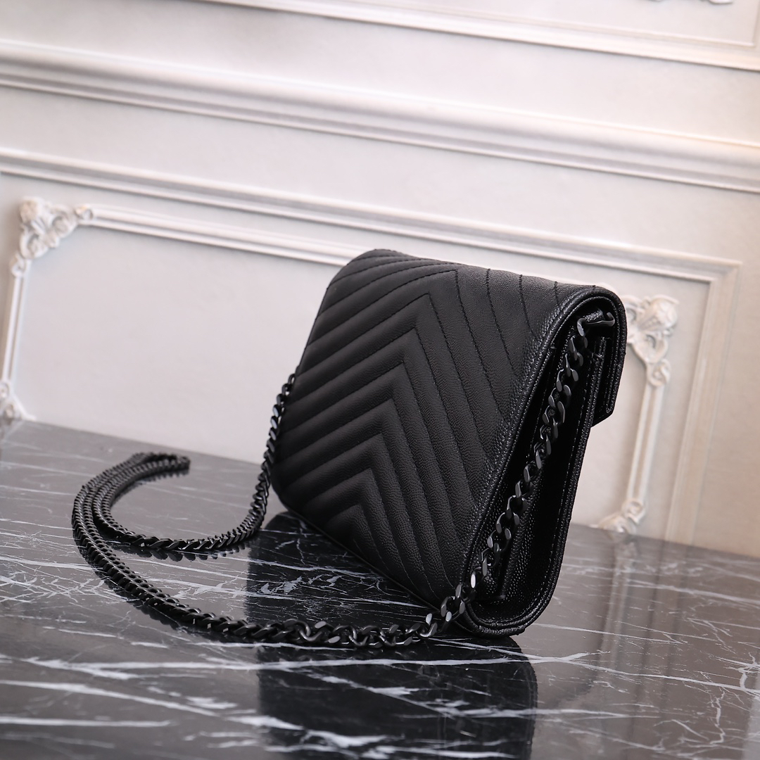 saint-laurent-ysl-cassandre-envelope-black thumbnail 5