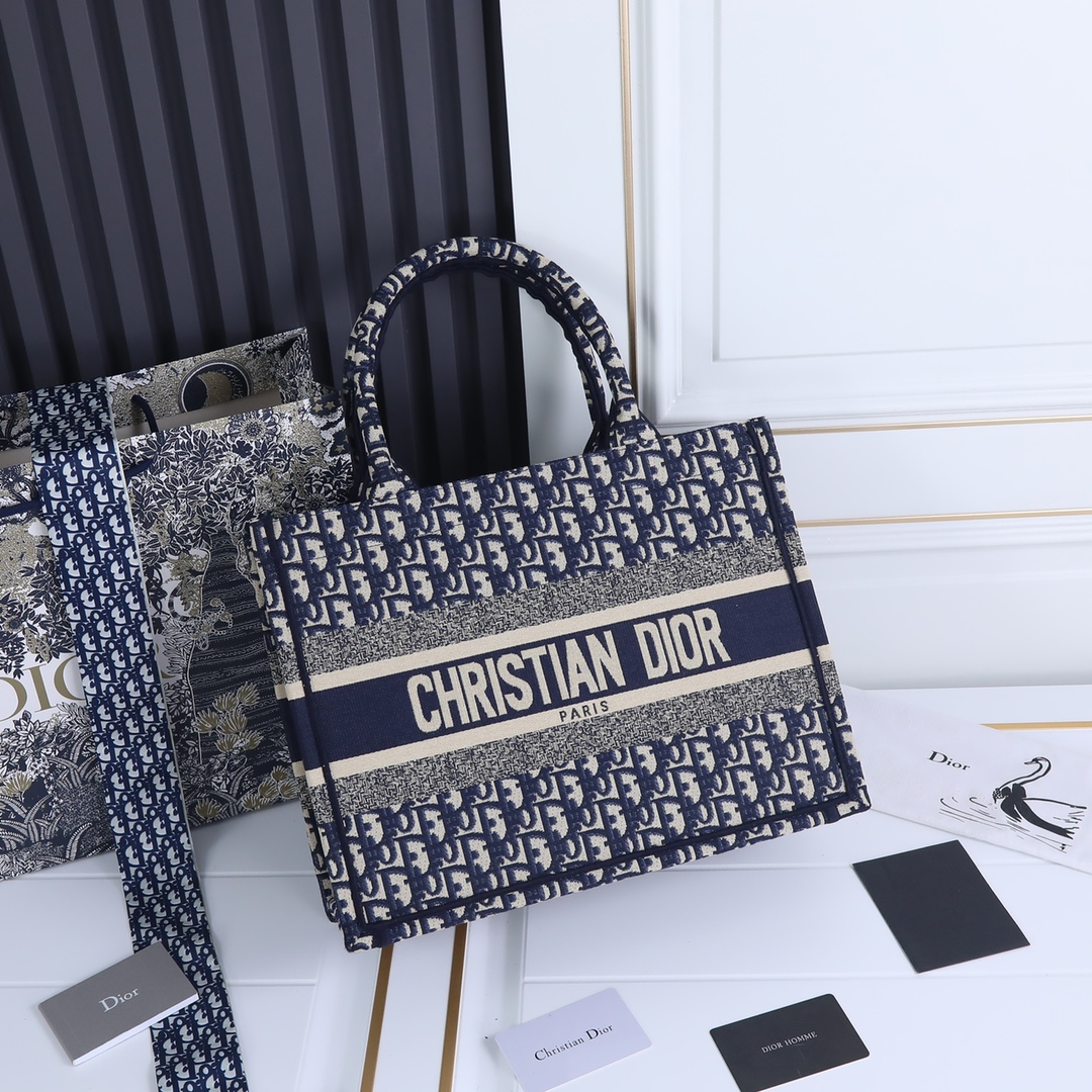 dior-book-tote-medium-bag thumbnail 2