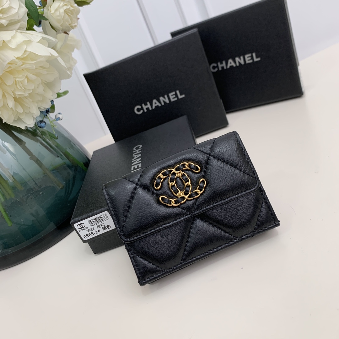 chanel-19-flap-card-holder-black thumbnail 2