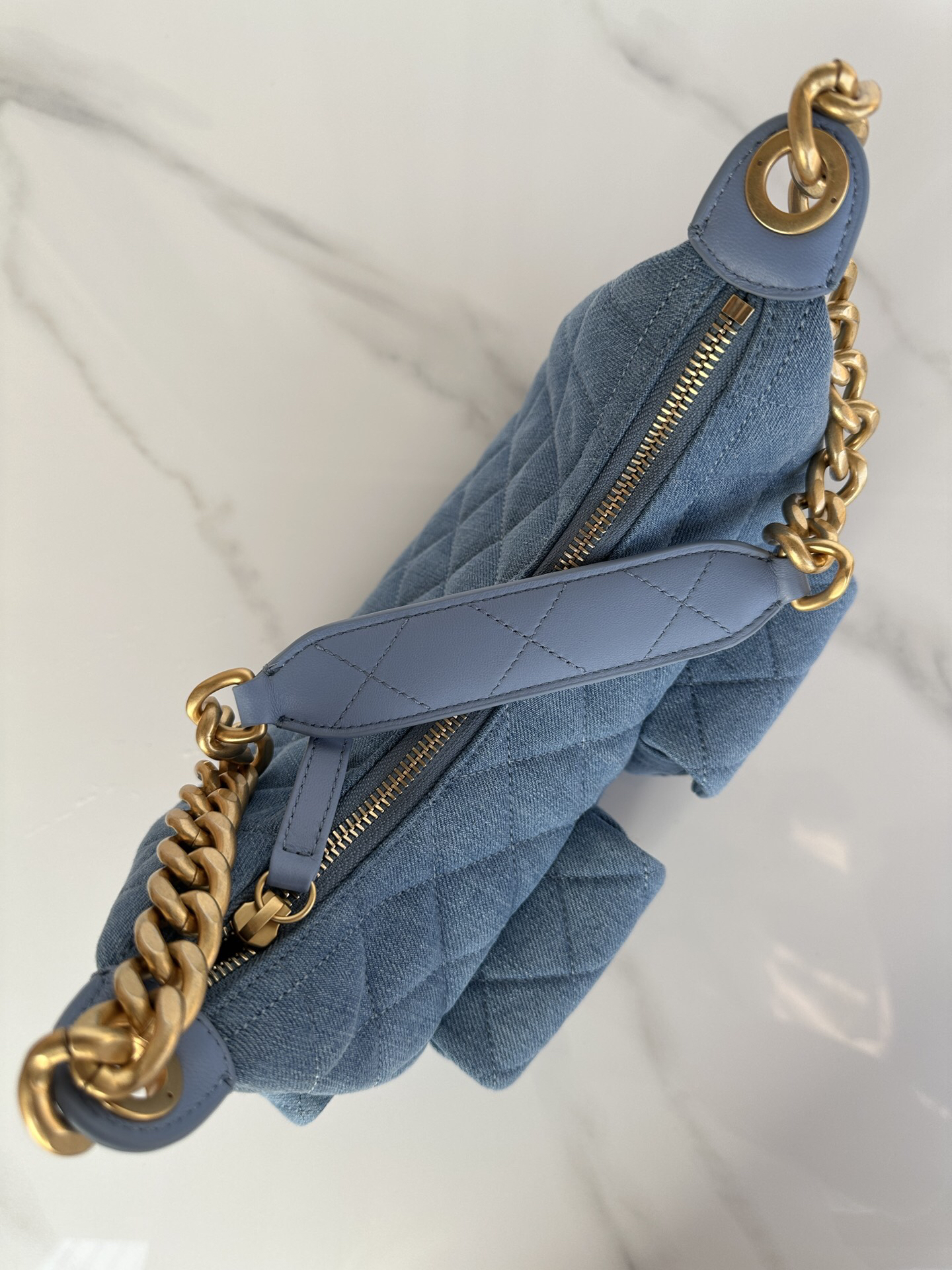 chanel-hobo-washed-denim-and-gold-tone-metal-blue-bag thumbnail 7
