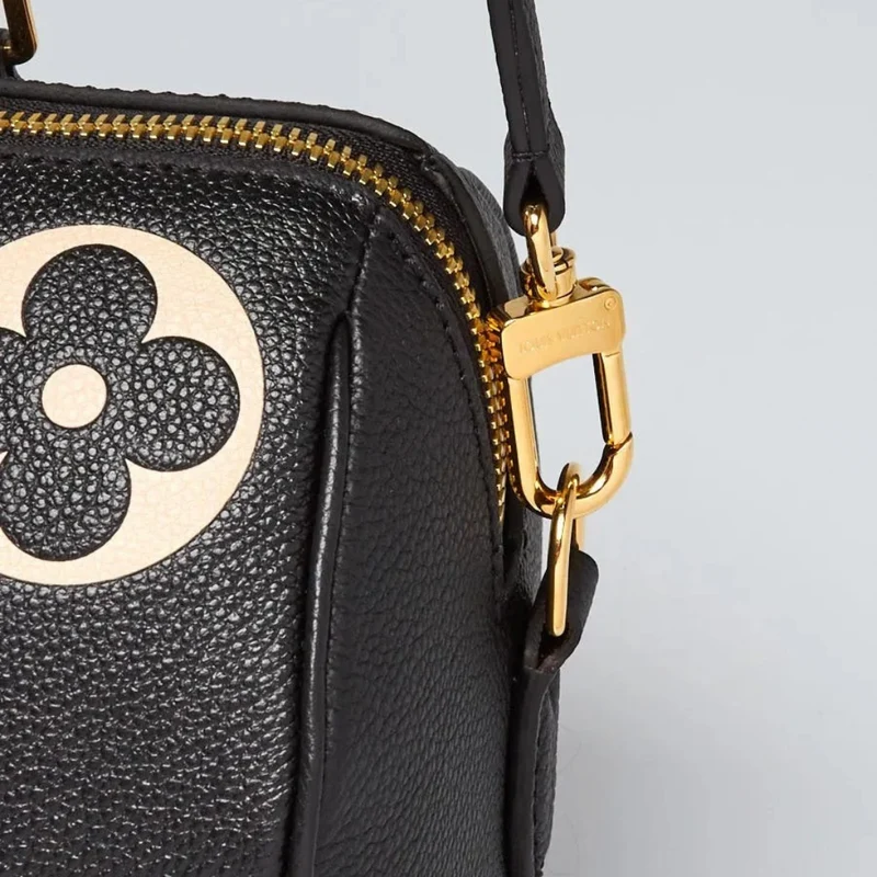 louis-vuitton-speedy-bandouliere-25-empreinte-bag-black-exclusive thumbnail 6