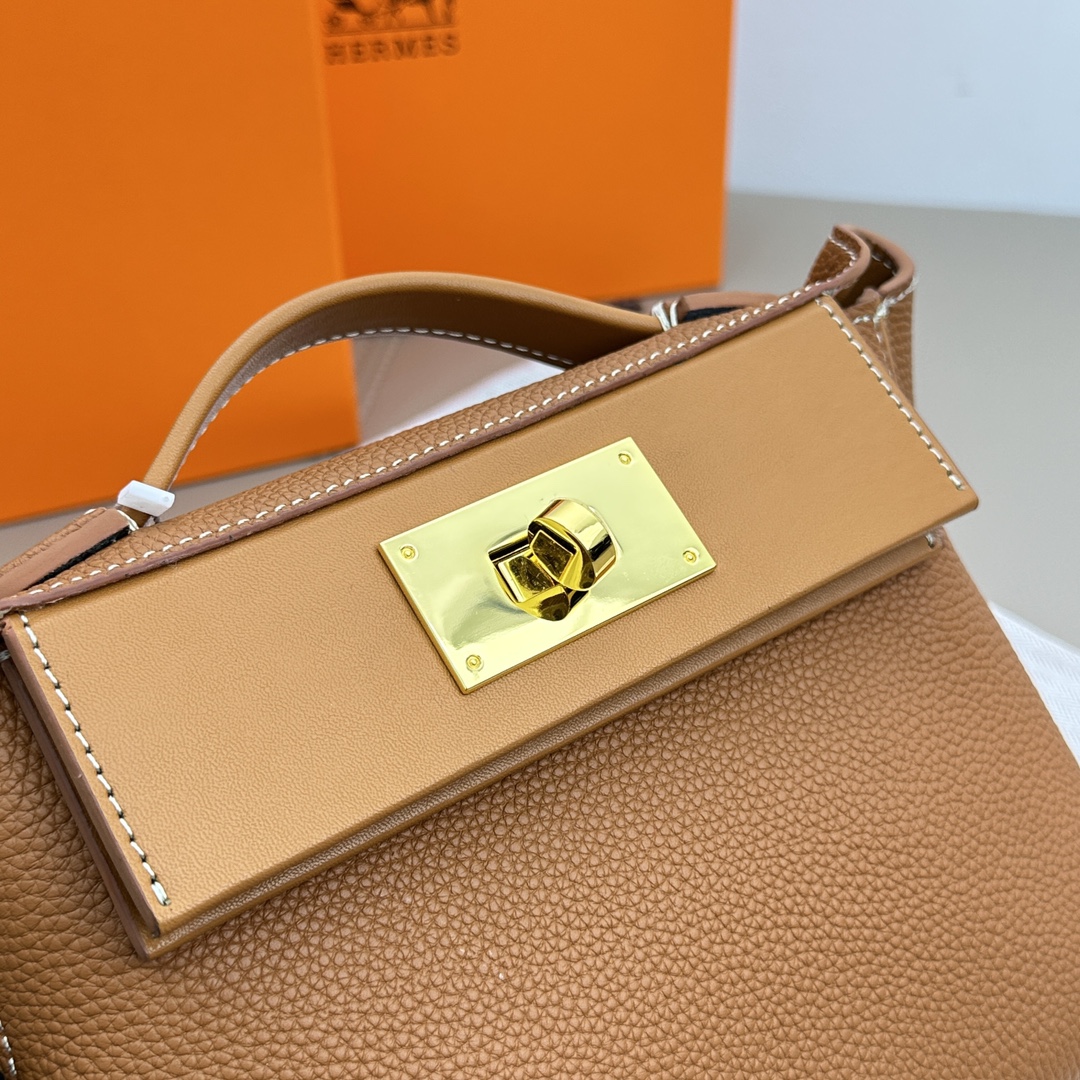 hermes-2424-togo-mini-gold-evercolor-gold-hardware thumbnail 10