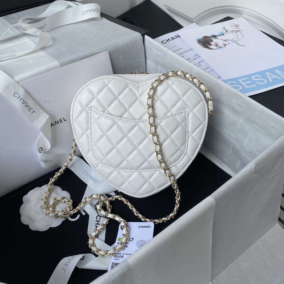 chanel-lambskin-heart-bag-white-bag thumbnail 3