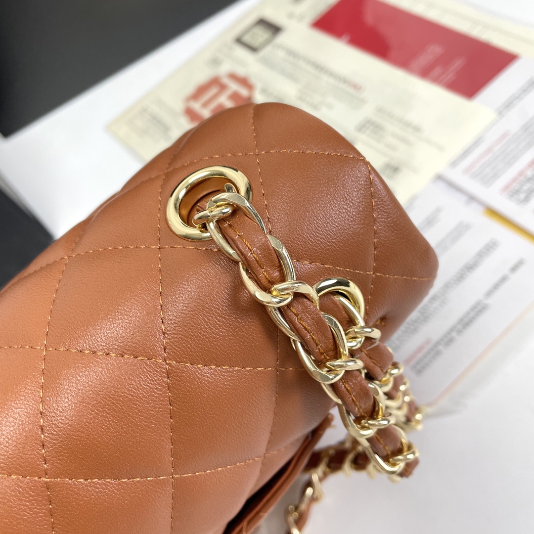 chanel-classic-flap-caramel-gold-hardware thumbnail 10