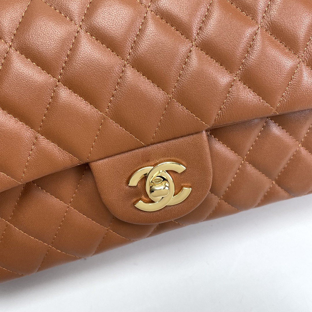 chanel-classic-flap-caramel-gold-hardware thumbnail 6
