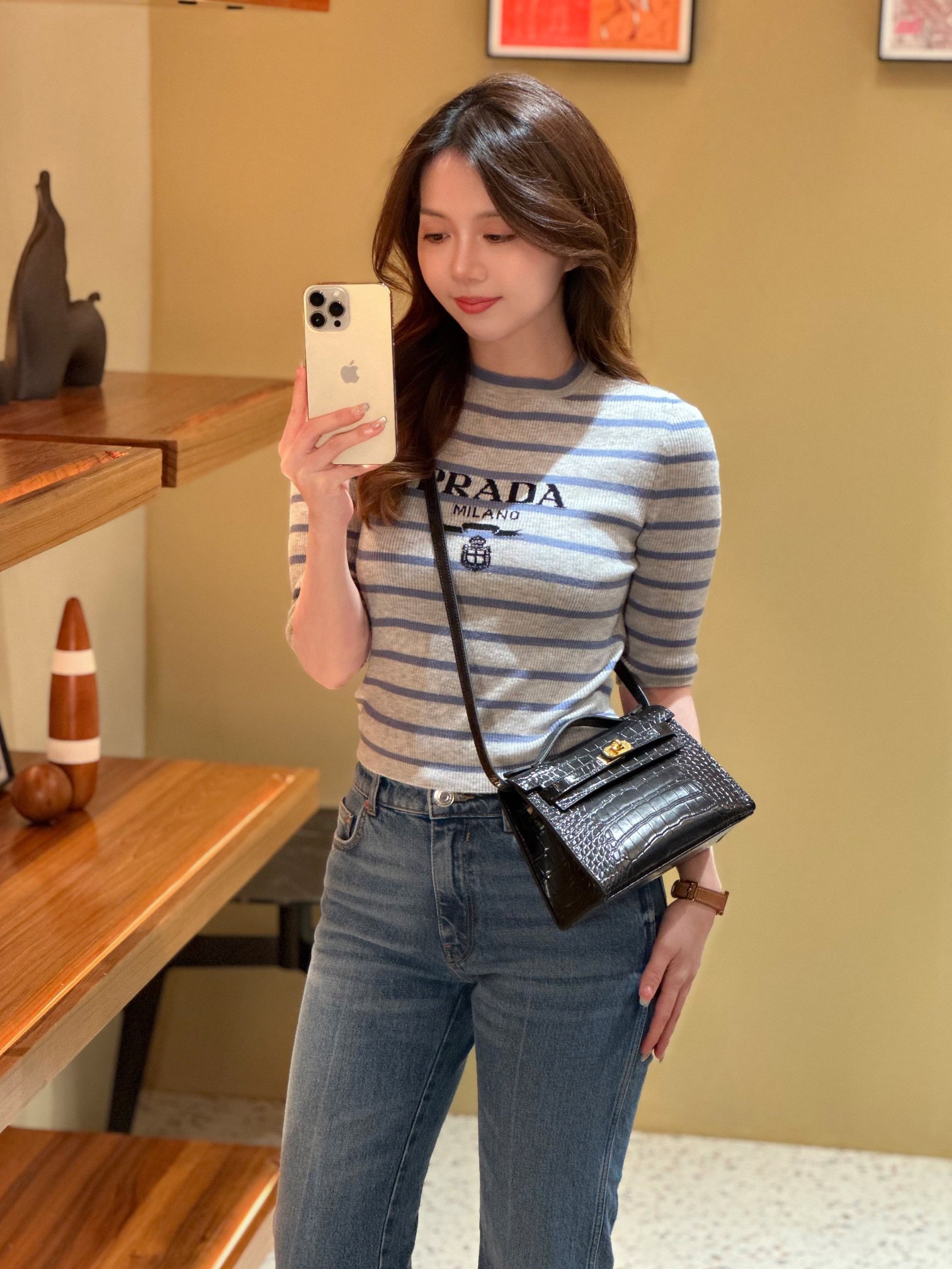 hermes-kelly-mini-1st-kelly-pochette-generation-epsom-palm-leather-black thumbnail 10