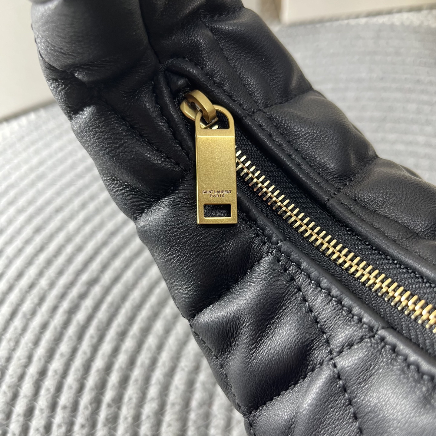 saint-laurent-ysl-icarino-in-quilted-nappa-hobo-bag-black thumbnail 7
