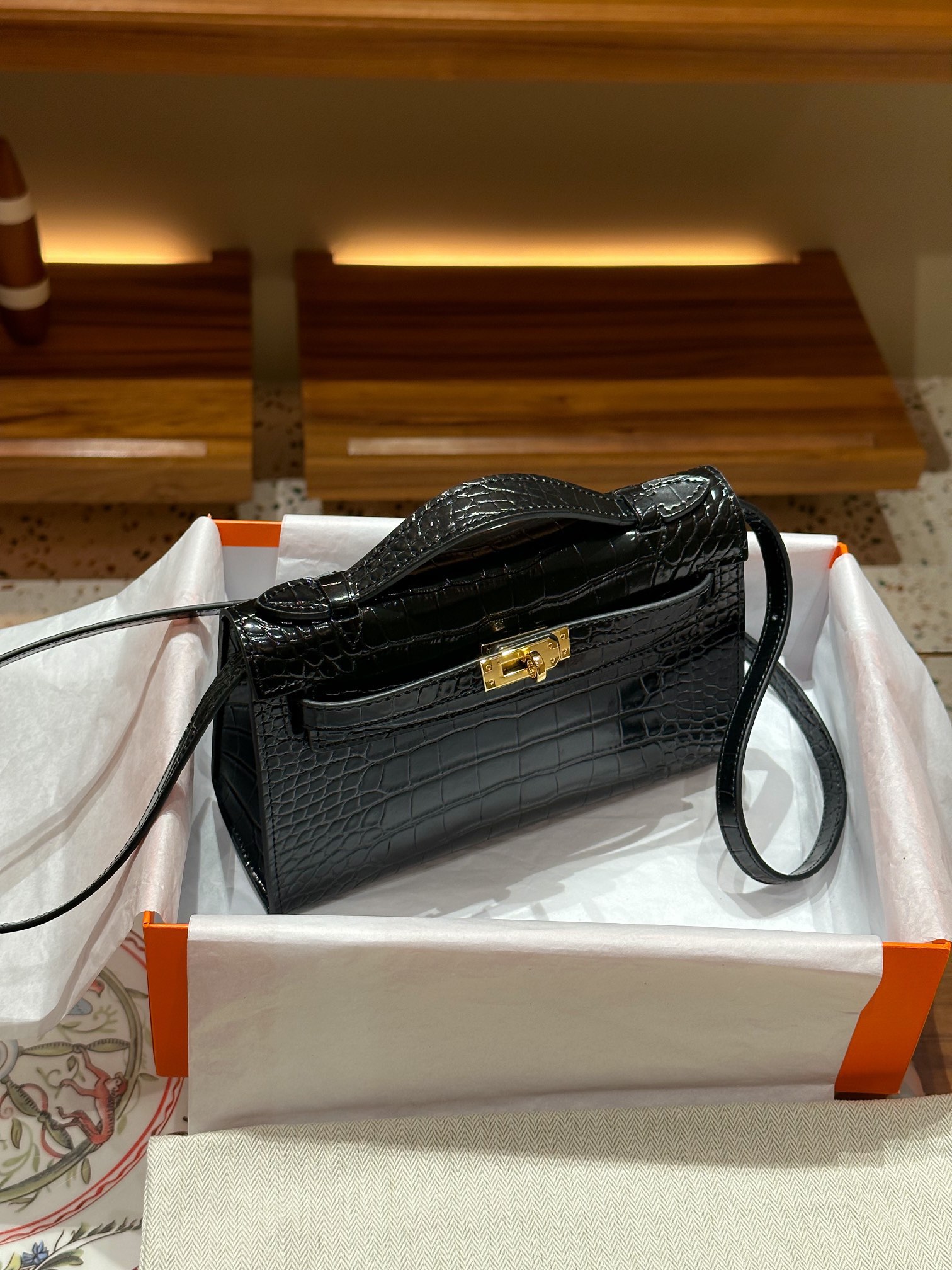 hermes-kelly-mini-1st-kelly-pochette-generation-epsom-palm-leather-black thumbnail 9