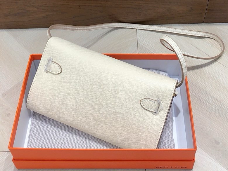 hermes-kelly-wallet-to-go-gold-hardware thumbnail 4