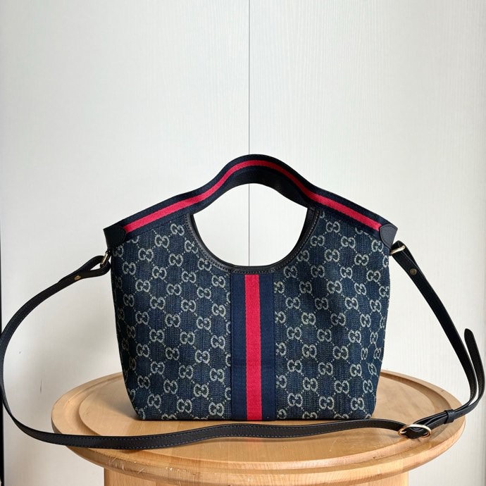 gucci-giglio-small-tote-bag thumbnail 7
