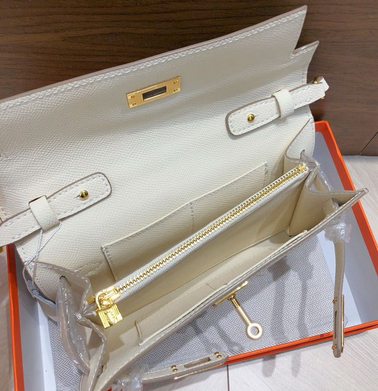 hermes-kelly-wallet-to-go-gold-hardware thumbnail 5