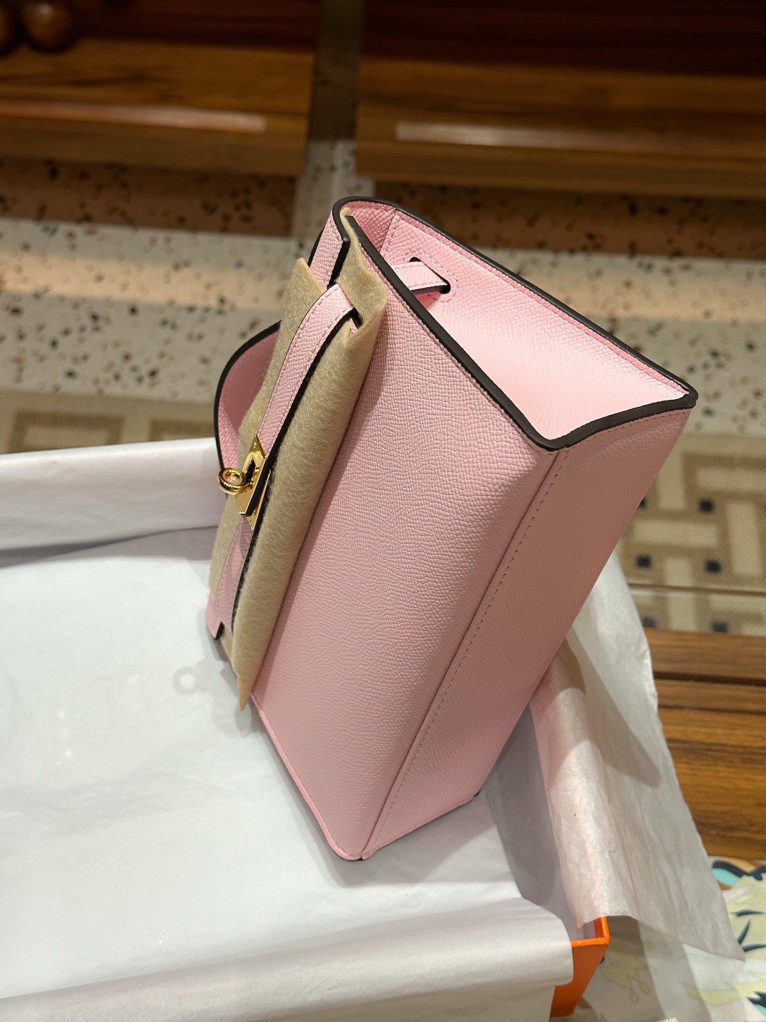 hermes-kelly-mini-1st-kelly-pochette-generation-epsom-palm-leather-pink thumbnail 9