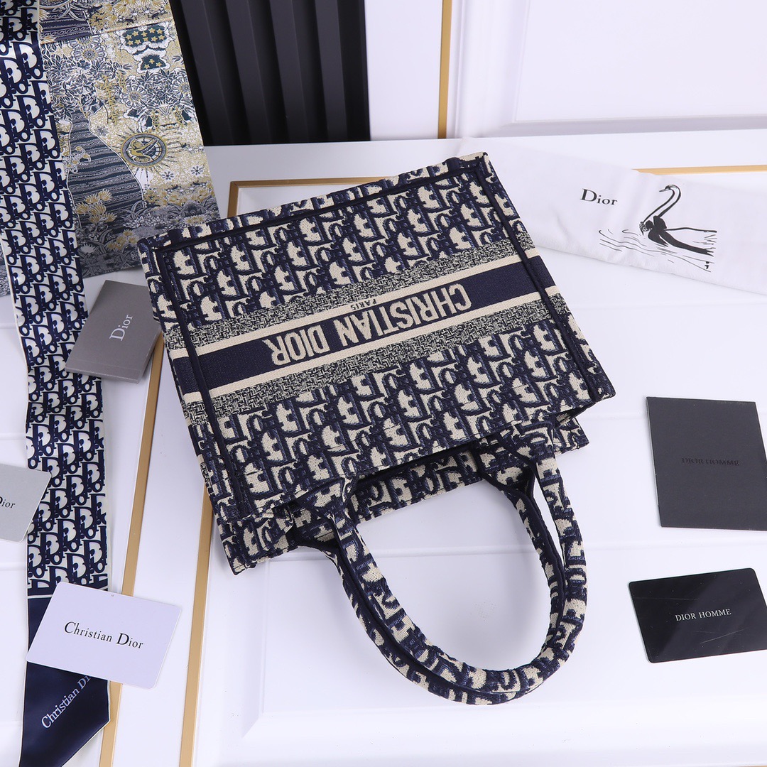 dior-book-blue-tote-small-bag thumbnail 5