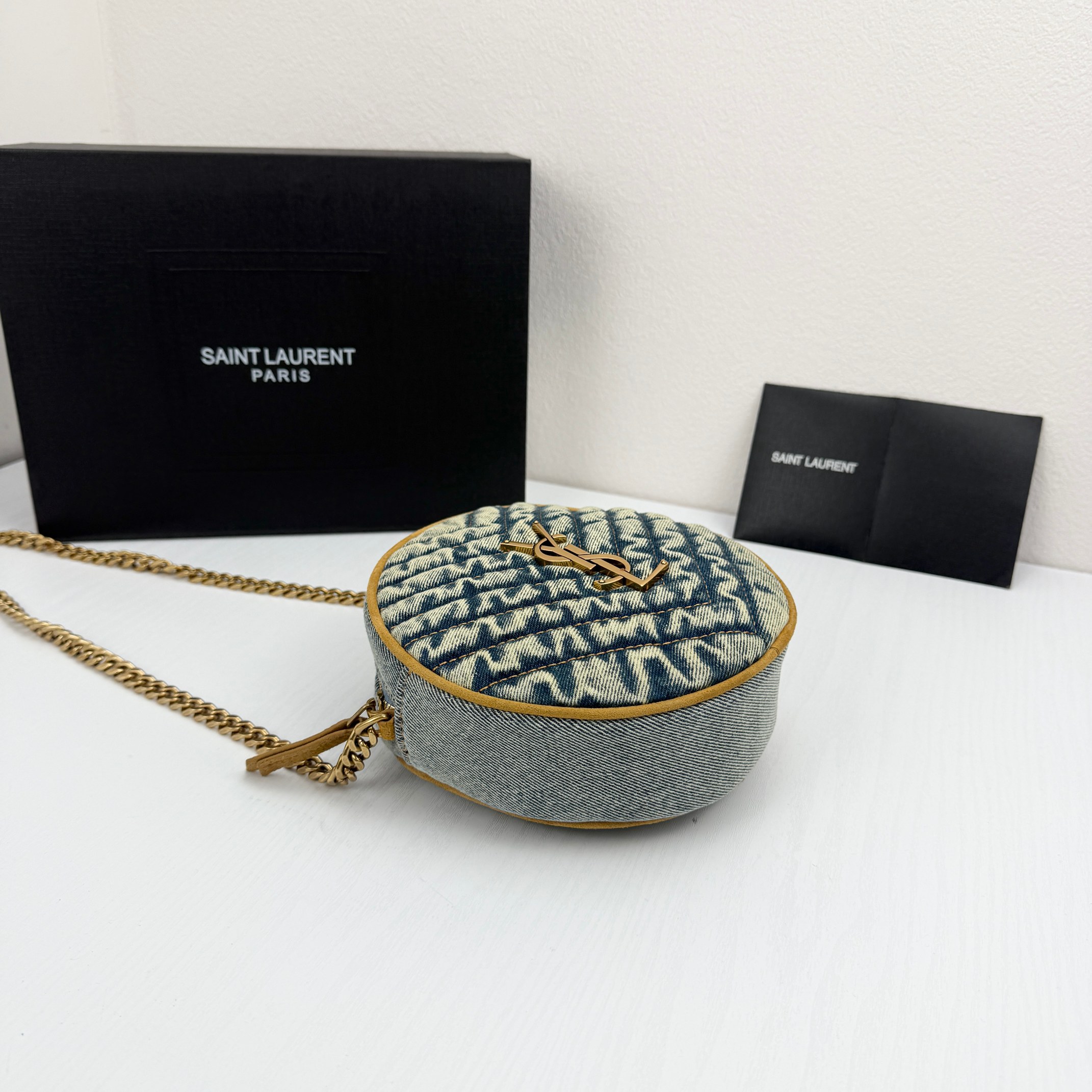 saint-laurent-ysl-round-vinyle-matelasse-quilted-denim-crossbody-bag thumbnail 5
