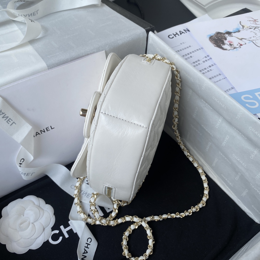 chanel-lambskin-heart-bag-white-bag thumbnail 5
