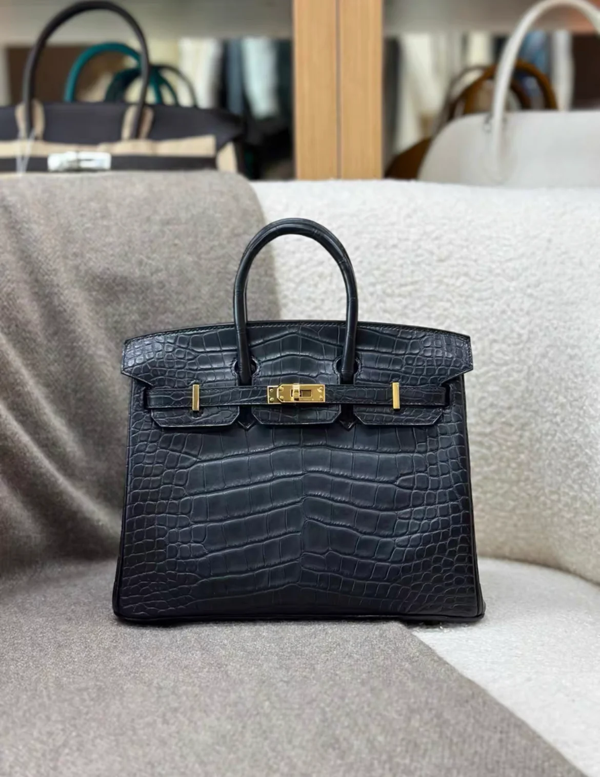 hermes-black-matte-alligator-birkin-gold-hardware thumbnail 3