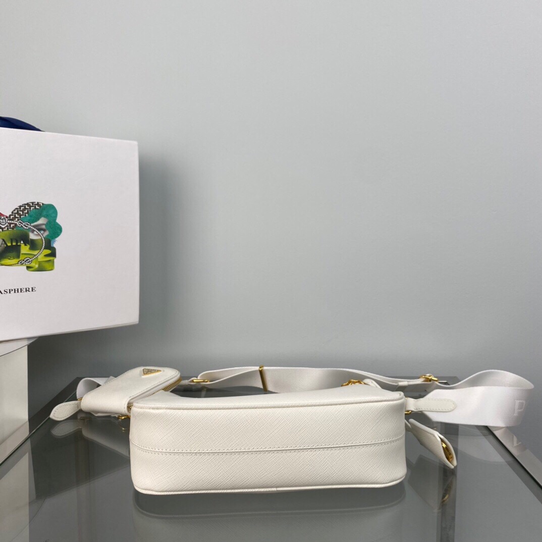 prada-re-edition-2005-saffiano-leather-bag thumbnail 6
