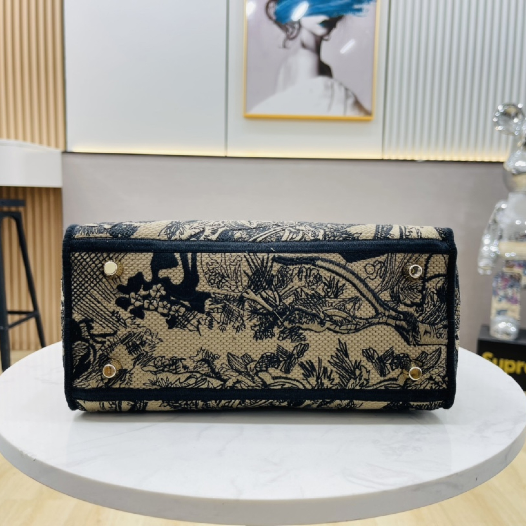 dior-medium-lady-dior-bag thumbnail 6