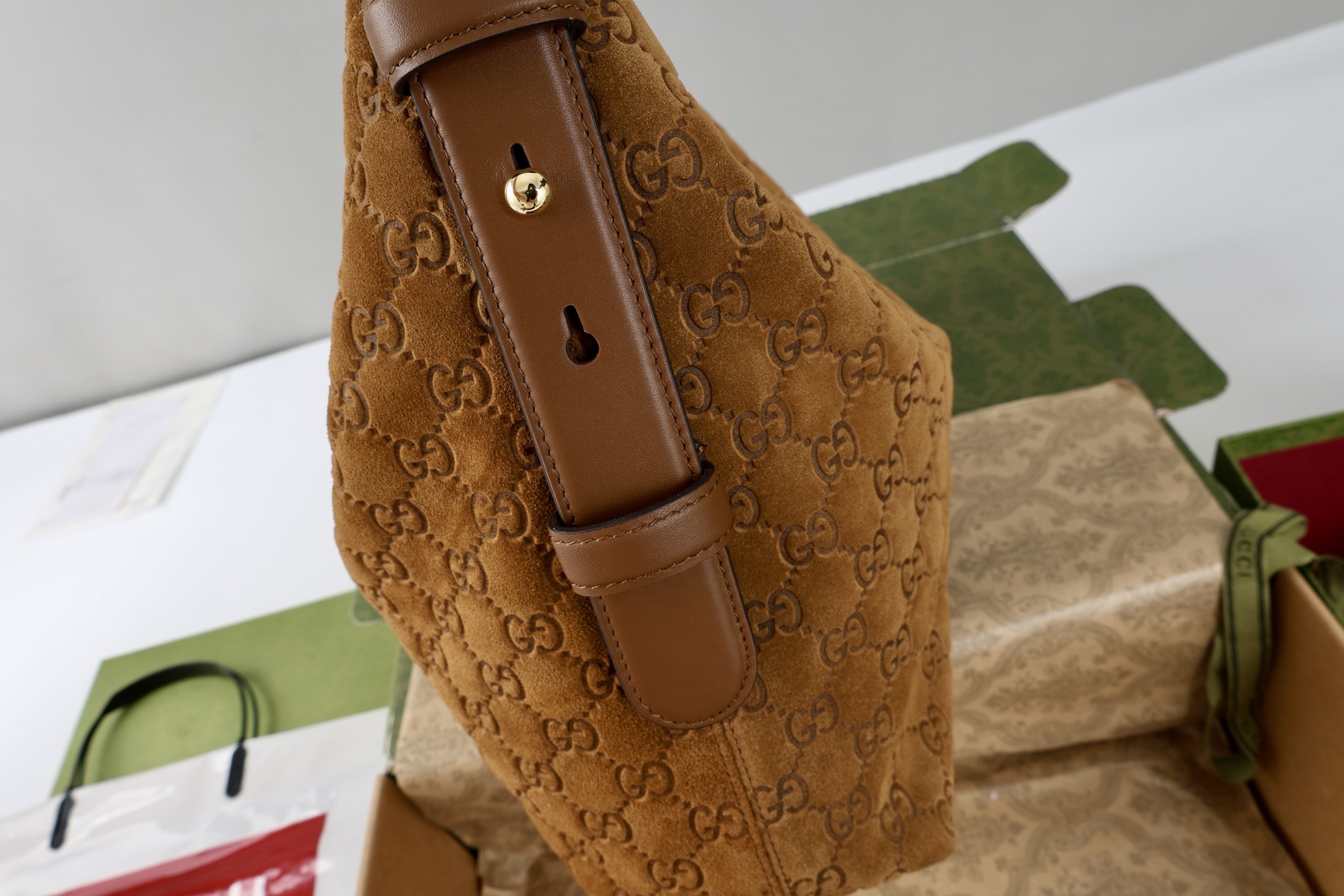 gucci-beatrix-medium-tote-bag thumbnail 7