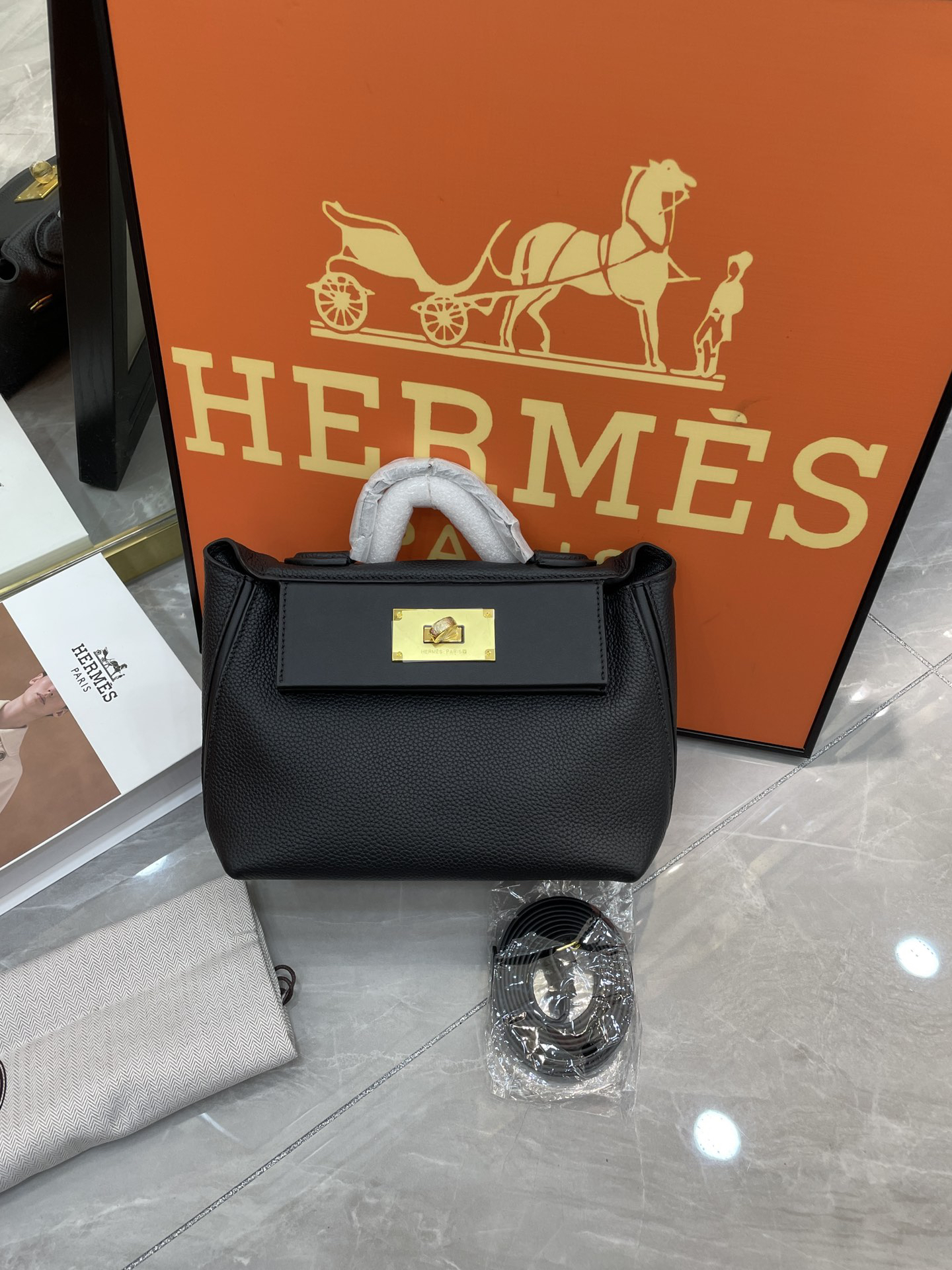 hermes-2424-togo-swift-gold-hardware-black-bag thumbnail 3