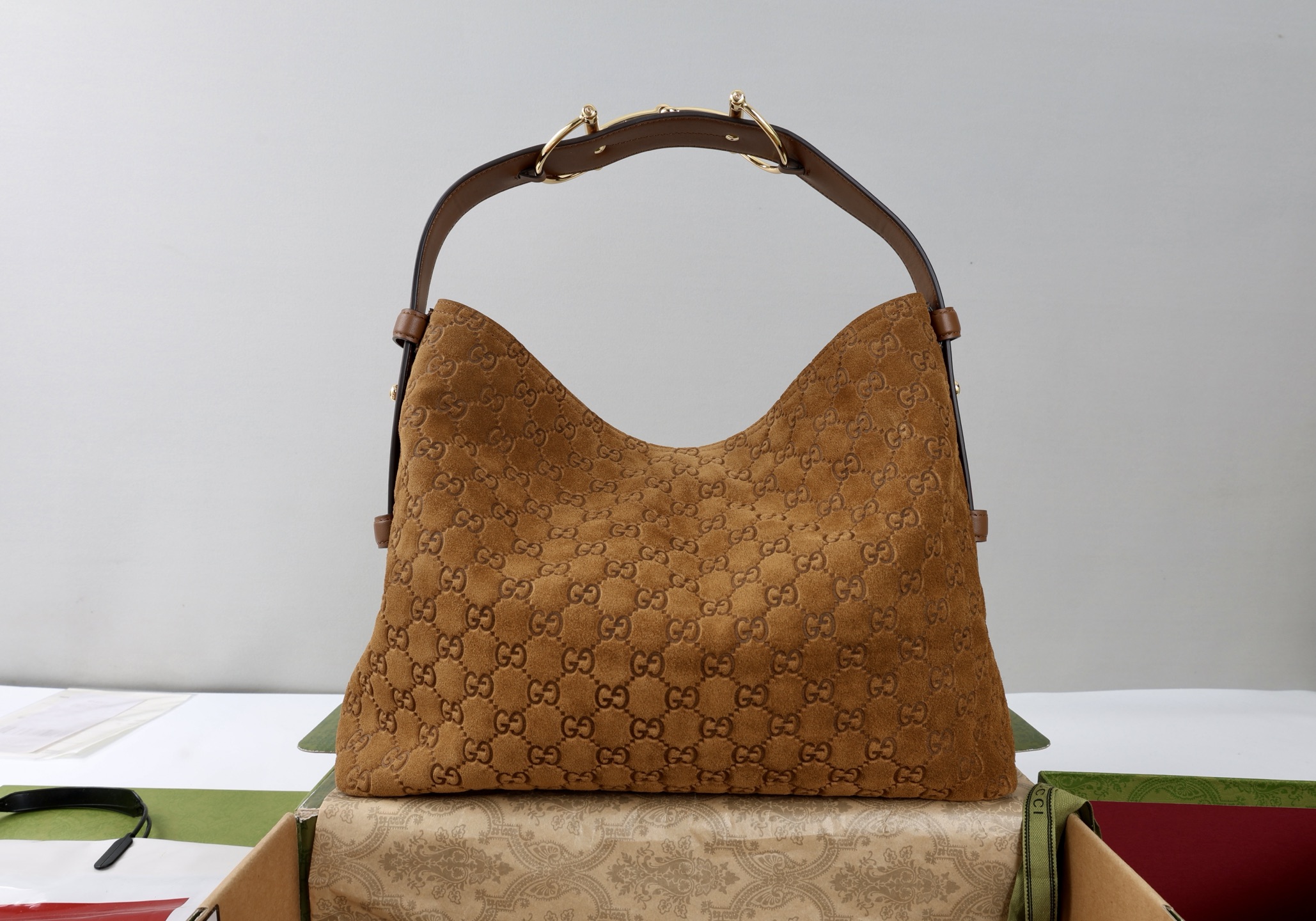 gucci-beatrix-medium-tote-bag thumbnail 5