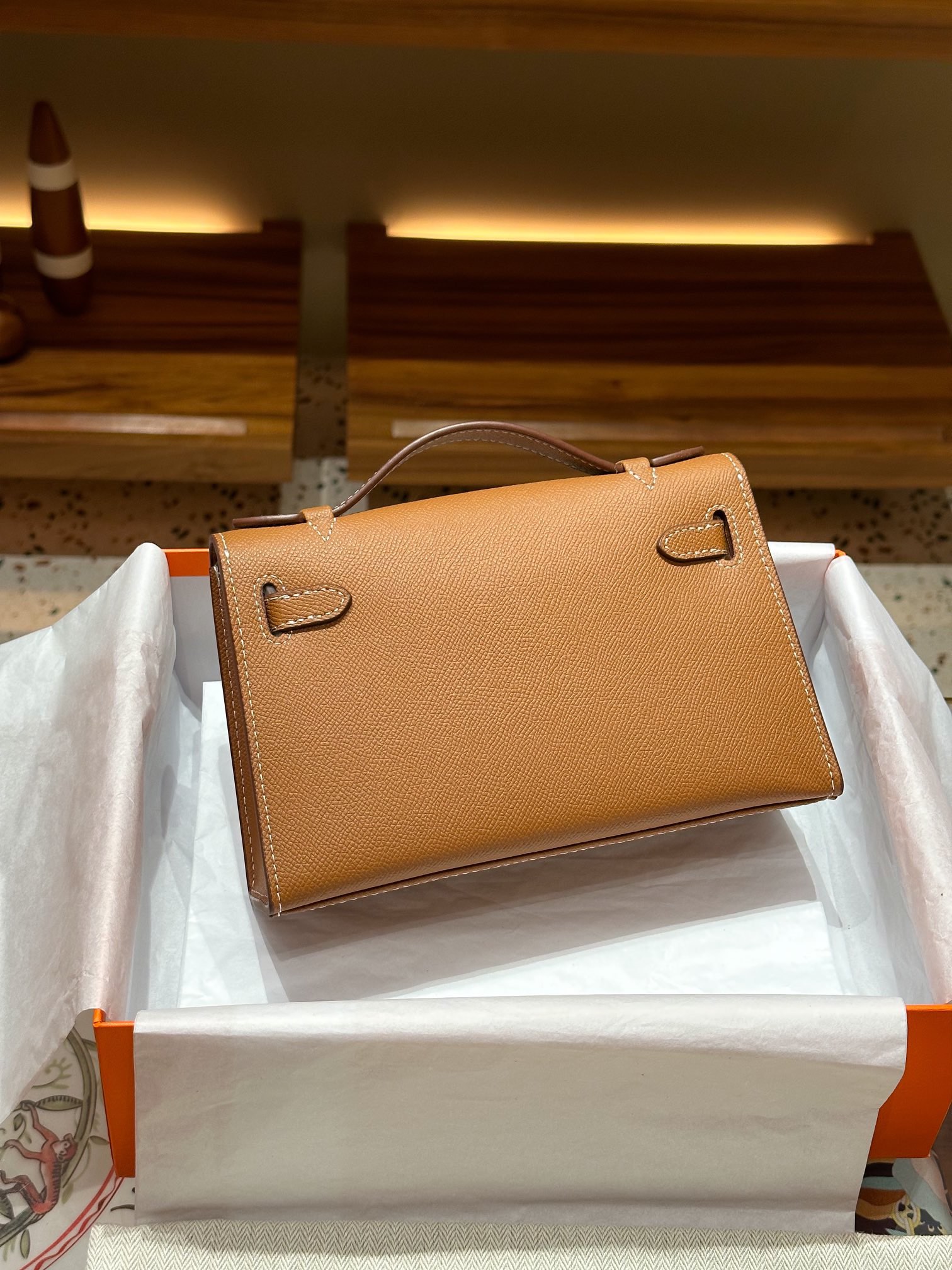 hermes-kelly-mini-1st-kelly-pochette-generation-epsom-palm-leather-golden-brown thumbnail 3