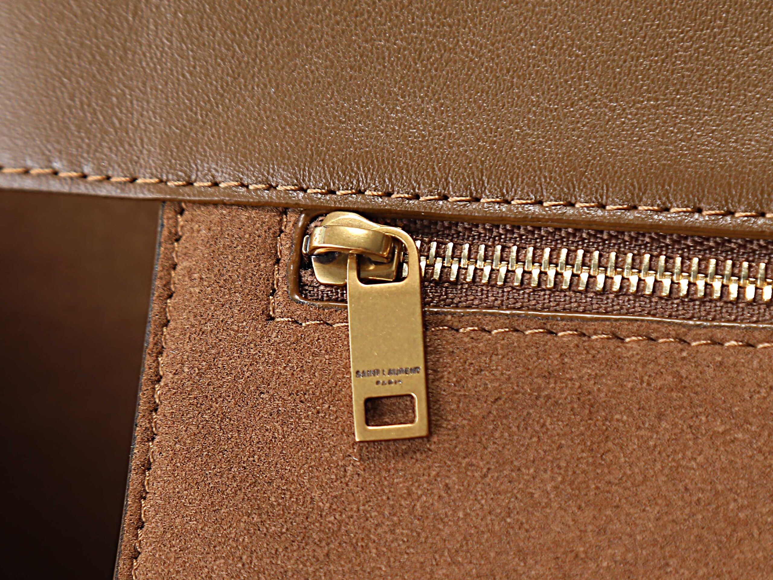 saint-laurent-ysl-le-5-a-7-bea-suede-caramel-bag thumbnail 9