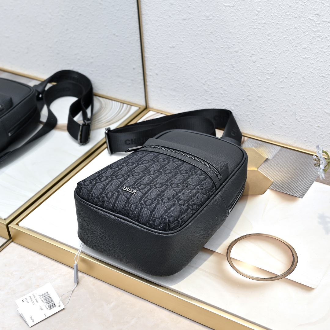 dior-rider-2-0-sling-bag-black-dior-oblique-jacquard thumbnail 5