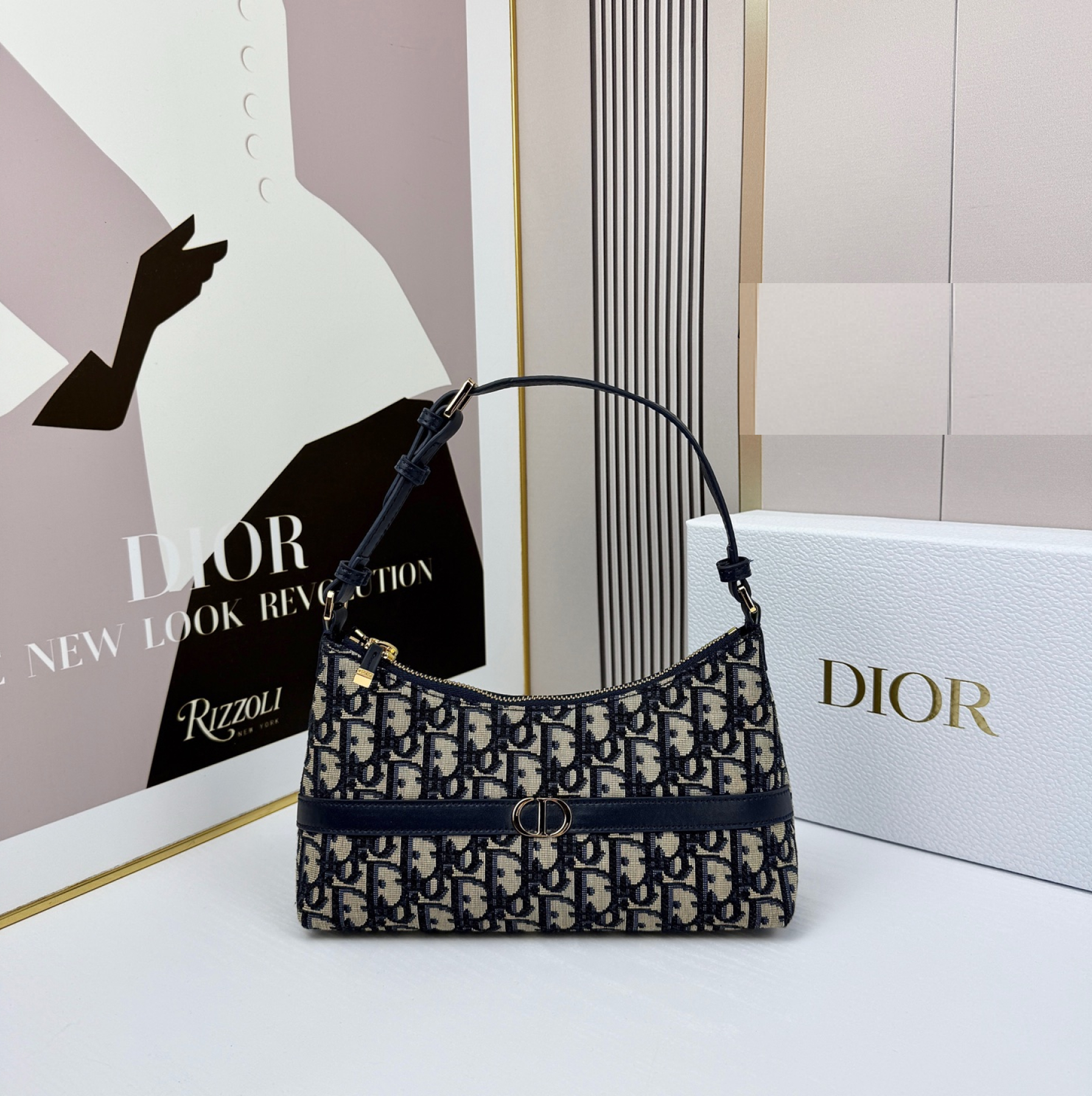 dior-30-montaigne-cigale-mini-bag thumbnail 2