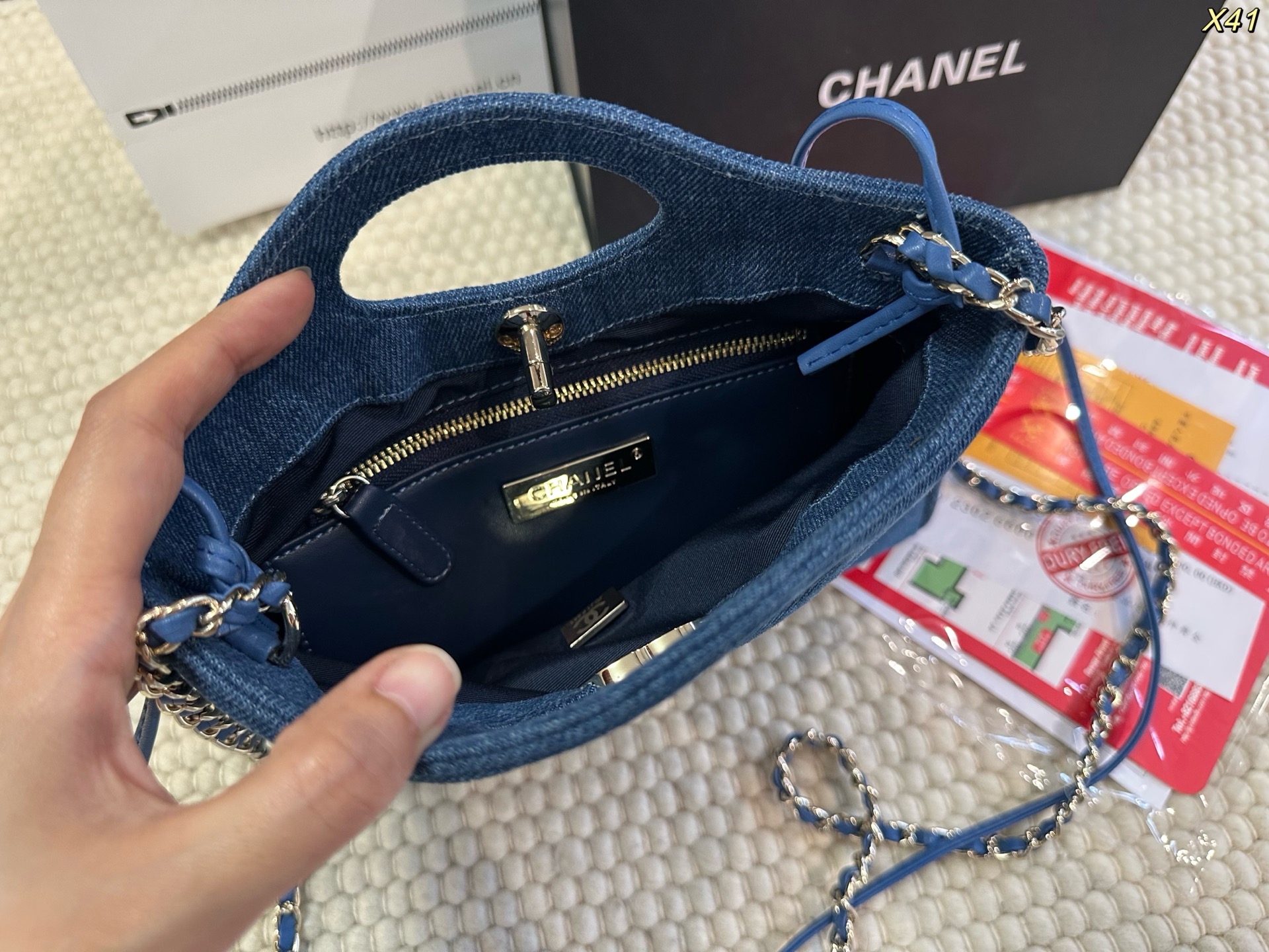 chanel-31-shopping-bag-washed-denim-bag thumbnail 5