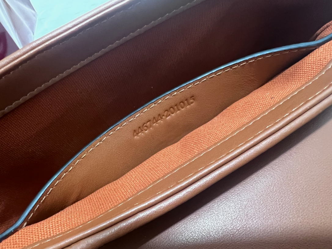 gucci-small-gg-marmont-shoulder-bag thumbnail 10