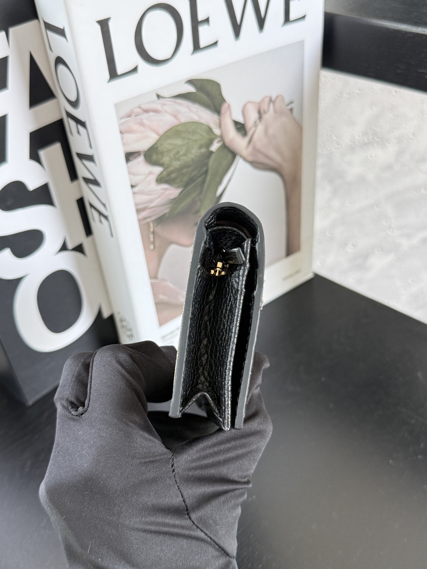 gucci-double-g-bicolor-card-case-wallet thumbnail 4