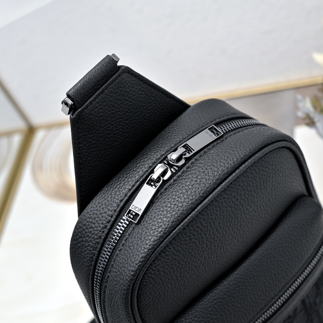 dior-rider-2-0-sling-bag-black-dior-oblique-jacquard thumbnail 8