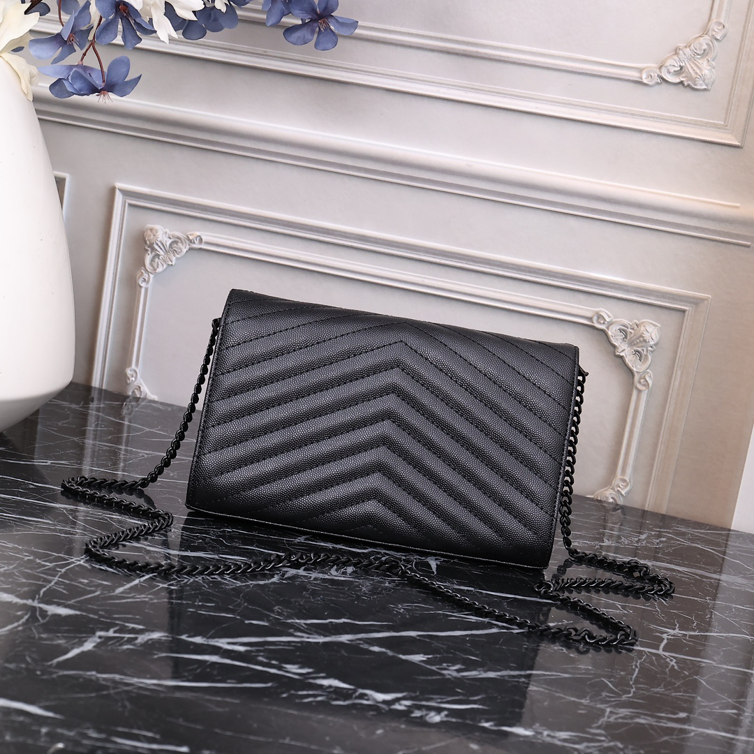 saint-laurent-ysl-cassandre-envelope-black thumbnail 4