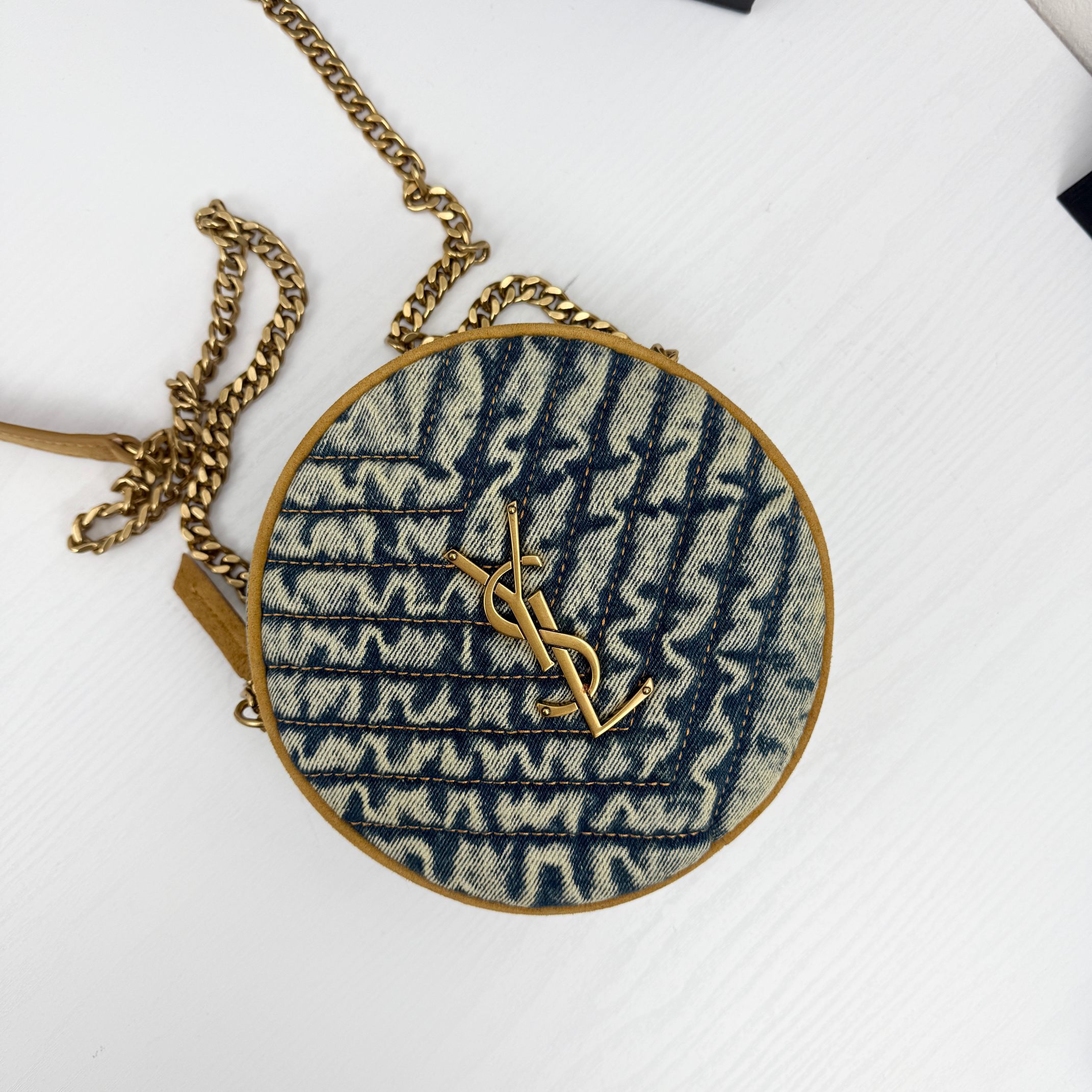 saint-laurent-ysl-round-vinyle-matelasse-quilted-denim-crossbody-bag thumbnail 6