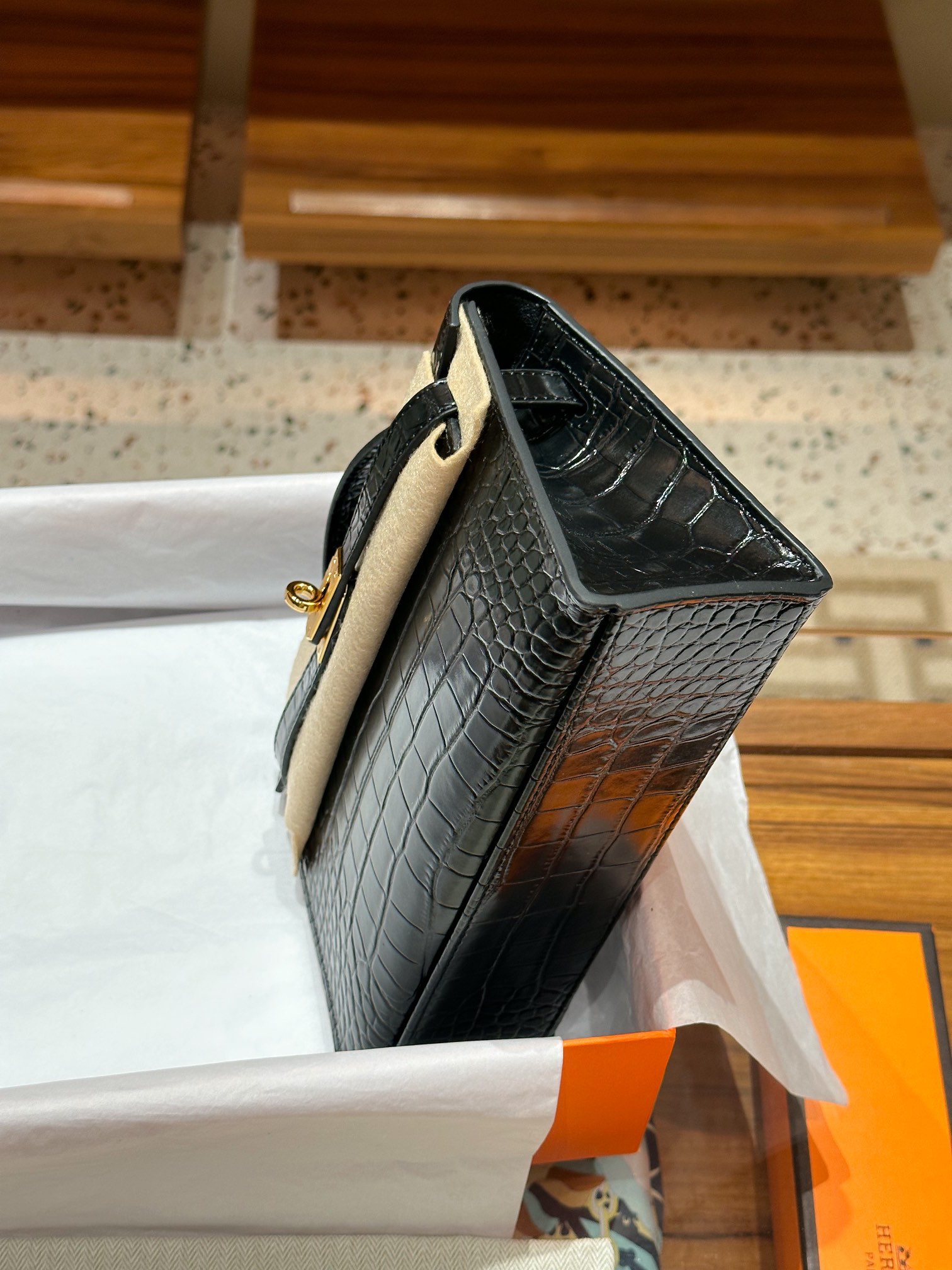 hermes-kelly-mini-1st-kelly-pochette-generation-epsom-palm-leather-black thumbnail 7