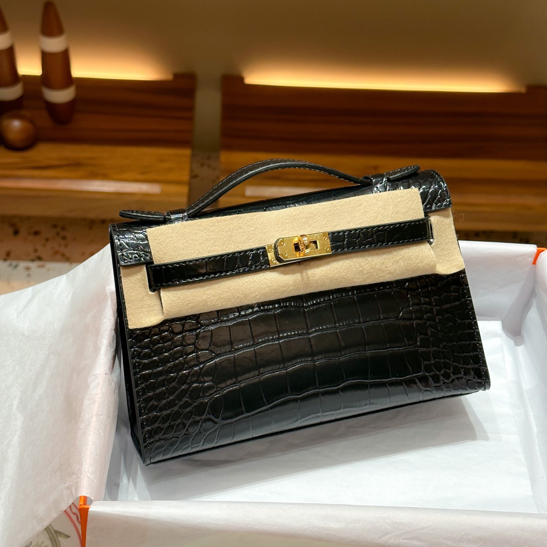 hermes-kelly-mini-1st-kelly-pochette-generation-epsom-palm-leather-black thumbnail 2