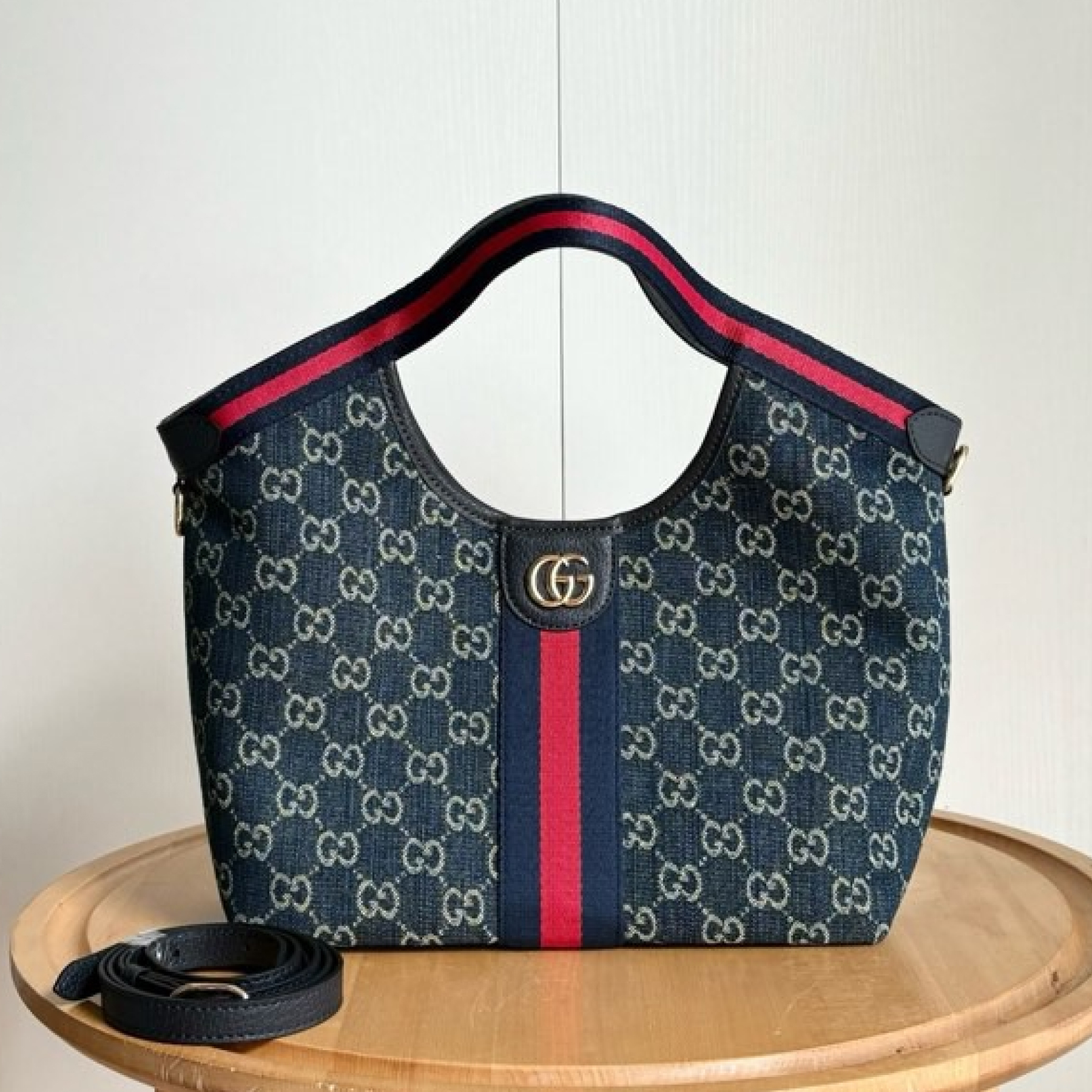 gucci-giglio-small-tote-bag thumbnail 5